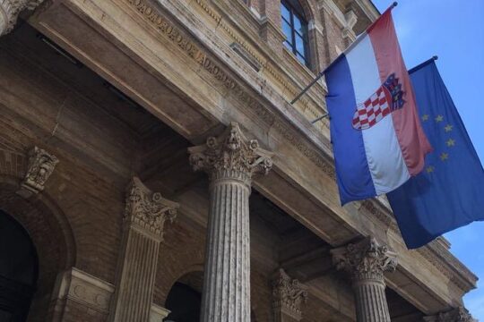Private Transfer from Milan to Zagreb with 2h of Sightseeing