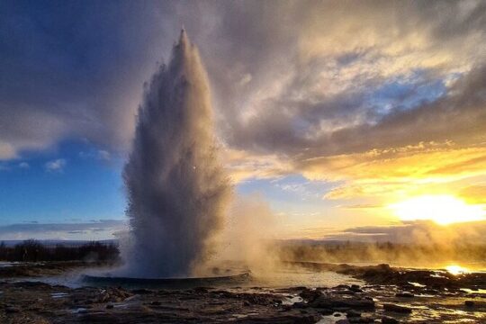 Private Golden Circle Day Tour with Pick up from Port in Iceland