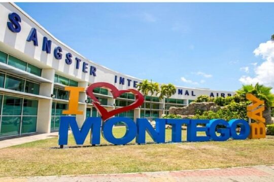 Ocean Eden Bay Private Airport Transfer