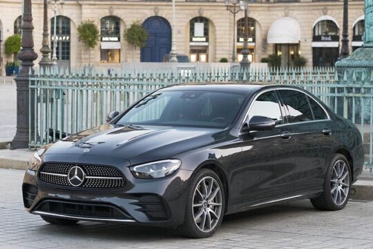 Private Transfer: Paris Airport CDG to Paris City by Business Car