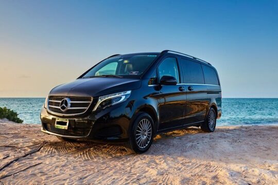 Departures in Mercedes Benz from Tulum to Cancun Airport