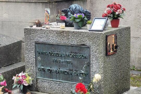 Père Lachaise Cemetery Private Tour