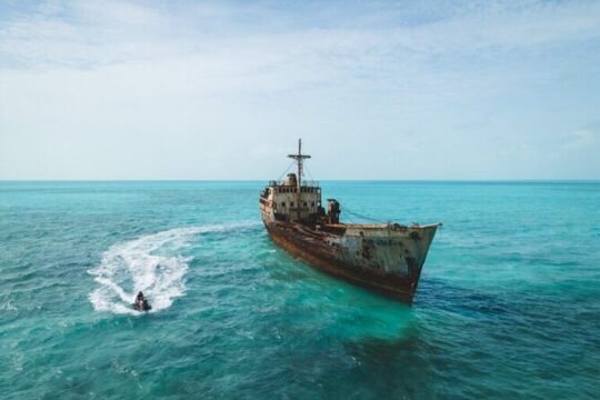 Jet Ski Shipwreck Tour to La Famille Express