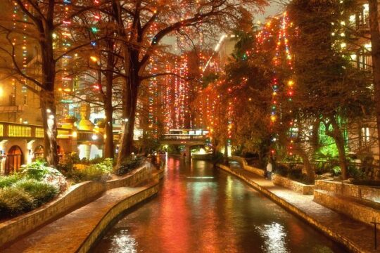 Enchanted Christmas Stroll: San Antonio’s Festive Gems