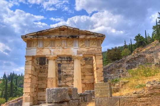 4Days Private Tour Peloponesse, Delphi, Arahova, Hosios Loukas from Athens