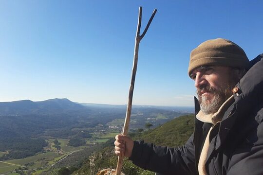 Hike and Picnic with a Goat Shepherd in Azeitão