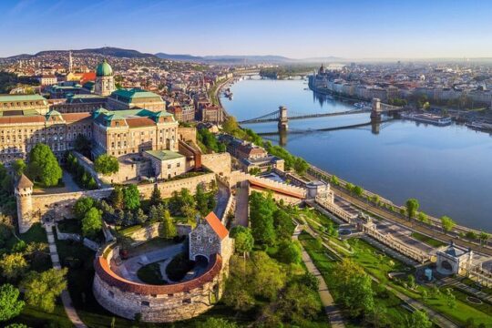 Private transfer from Krakow to Budapest or from Budapest to Krakow
