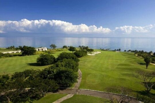 Golfing at Cinnamon Hill