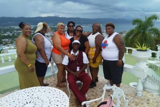 Round Trip Airport Transfer to Bahia Principe Hotel