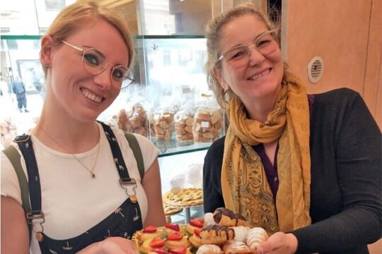 Gourmet Vatican Food Wine and Sightseeing Tour with Private Guide
