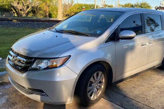 Private Transfer from Kingstown Port to Kingstown Airport (SVD)