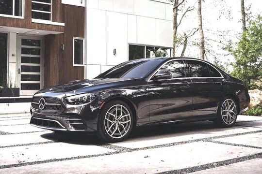 Private Transfer: Rome City to Rome Airport FCO in Business Car