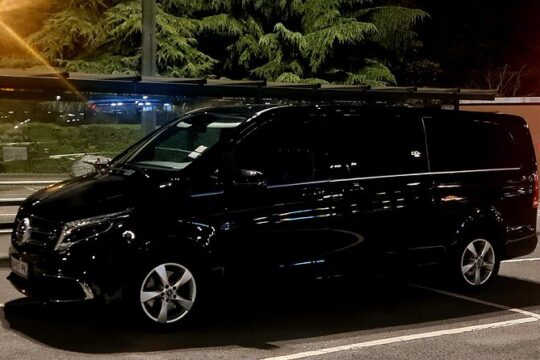 Private Transfer from CDG Airport to Paris