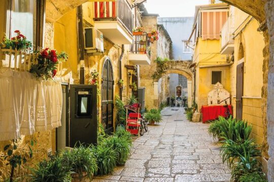 Brindisi Walking Tour with Audio and Written Guide by a Local