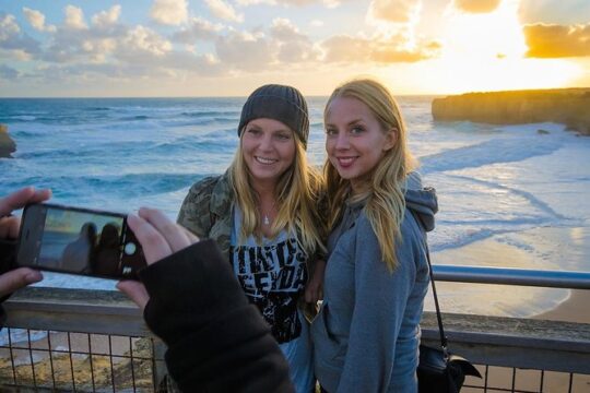 Great Ocean Road Tour with Instagram Sunset views at 12 Apostles from Melbourne