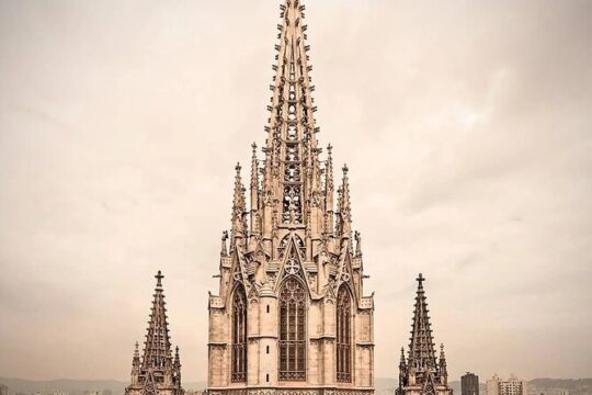 Barcelona Self-Guided Murder Mystery Tour by the Cathedral of Barcelona