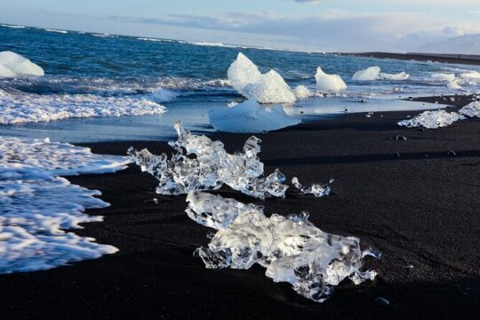 South Coast & Glacier Lagoon Private Tour by VAN with PRO Photo