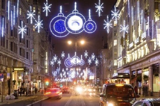 Magical Christmas Lights in London: Private Black Cab Tour