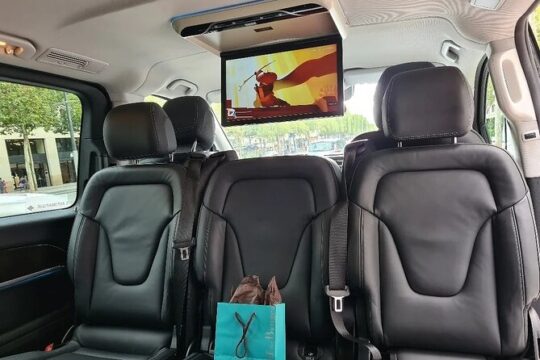 Private Transfer from CDG/ORLY/LBG Airport to Disneyland (Van 7 Pax)