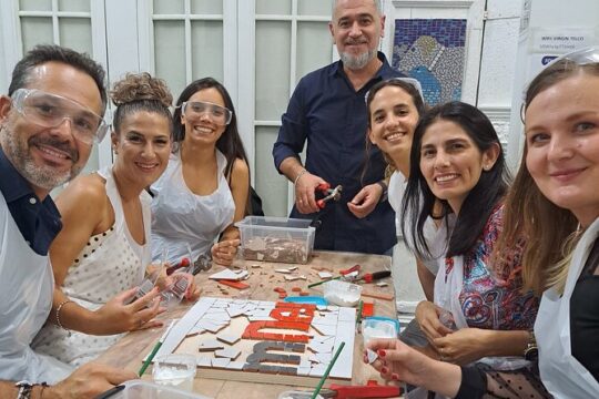 Teambuilding Barcelona: Create the logo of your company in mosaic