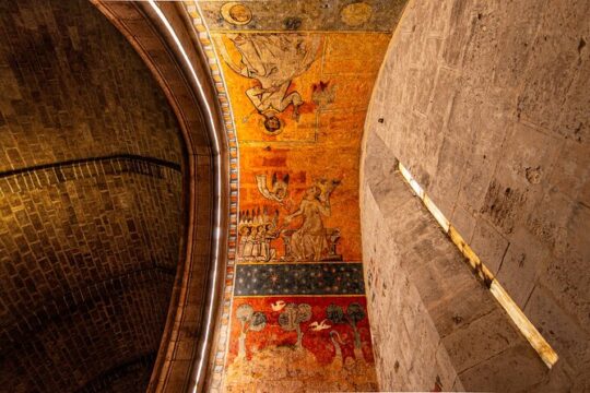 Off-the-Beaten-Path Private Walking Photography Tour in Valencia
