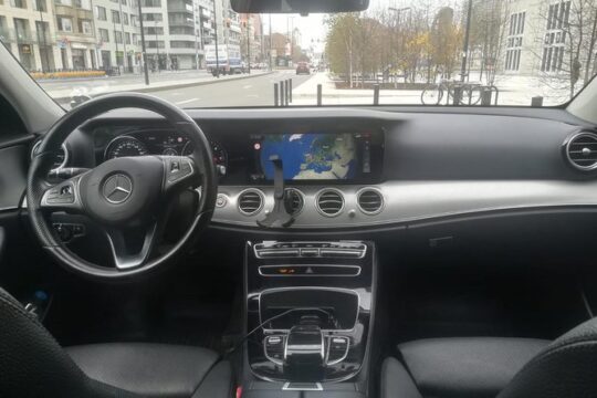Luxury Vehicle from Charleroi airport to the city of Ghent