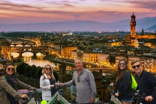 Private Electric Bike Night Florence Tour with view from Piazzale Michelangelo