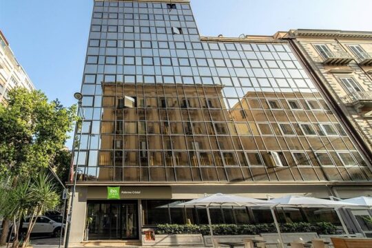 Private transfer from Palermo airport to ibis Styles Palermo Cristal
