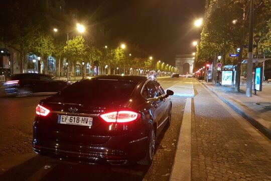 Private Shuttle from Orly Airport to Paris: Premium Service