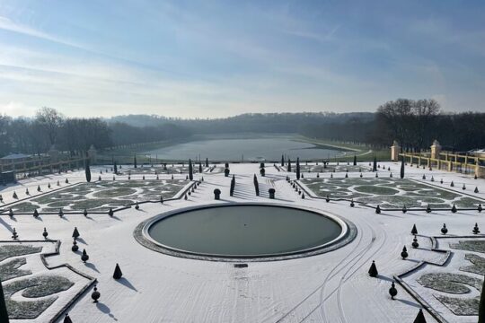 Versailles Winter Golf Carts Tour
