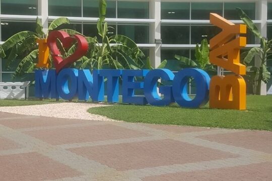 Royalton White Sand and Blue Waters Airport Transfer