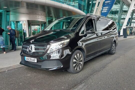 Private Airport Transfer from Porto to Lisbon