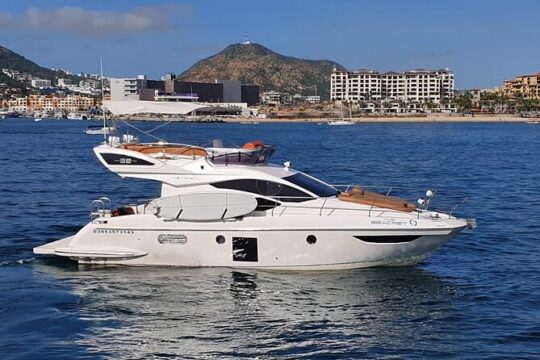 Private Yacht with Lunch in Los Cabos