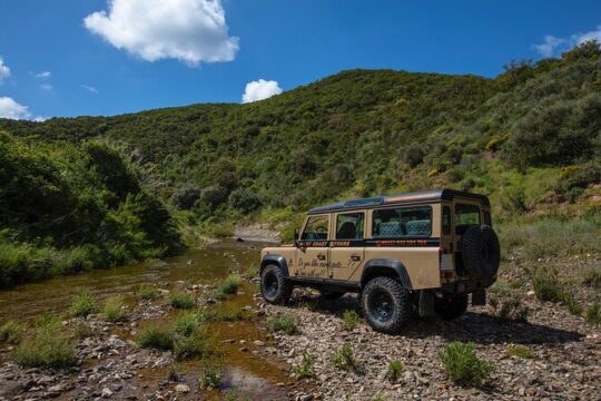Half-day 4X4 tour of the Monchique Mountains and Lake Bravura
