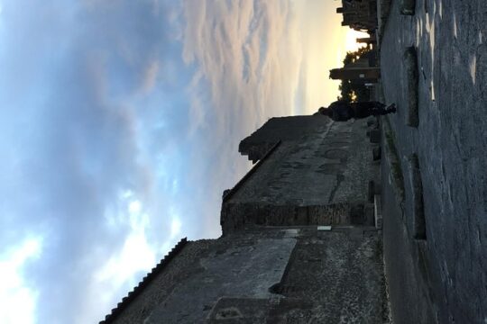 Explore and Experience Pompeii