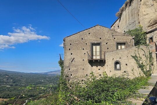 Sicilian Villages Oil and Ricotta Tasting with Lunch Included