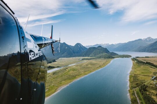 Discovery Helicopter Sightseeing Tour in BC (Depart YPK)