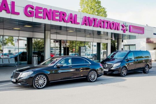 Private transfer from Warsaw Chopin airport by social-distance car