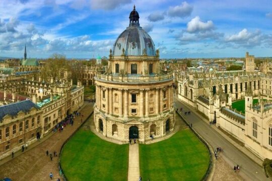 Oxford: Universities and Colleges City Guided Walking Tour