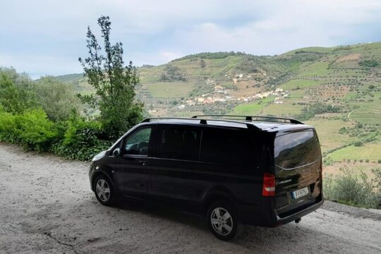 Private Transfer from Peso da Régua to Porto Airport