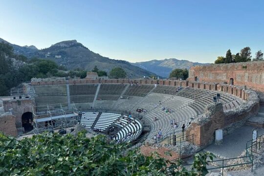 Skip-the-Line Taormina Half Day Greek Theater and Historic Center