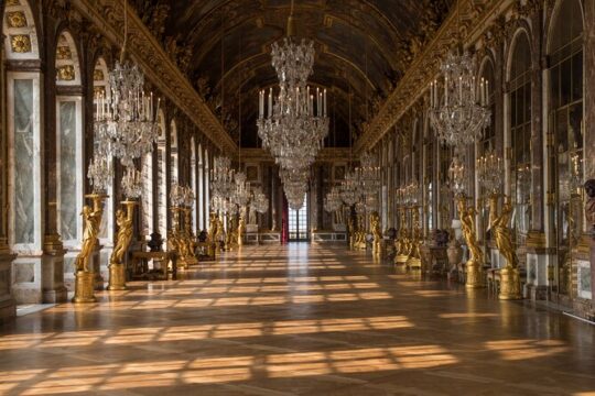 Versailles - Guided Tour in The King's Private Apartments