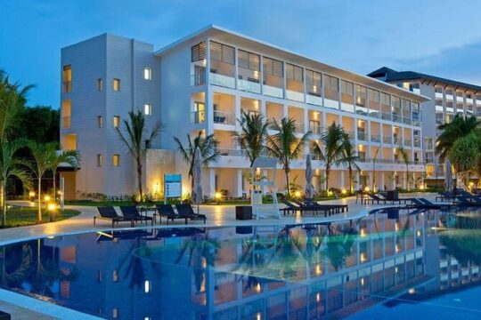Hideaway at Royalton Blue water Resort Private Airport Transfer