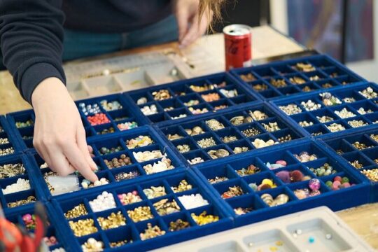 Manufacturing of Customizable Bracelets in Paris