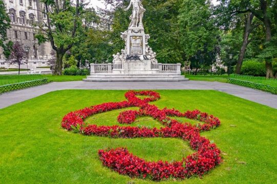 In the Footsteps of Mozart in Vienna with a Local