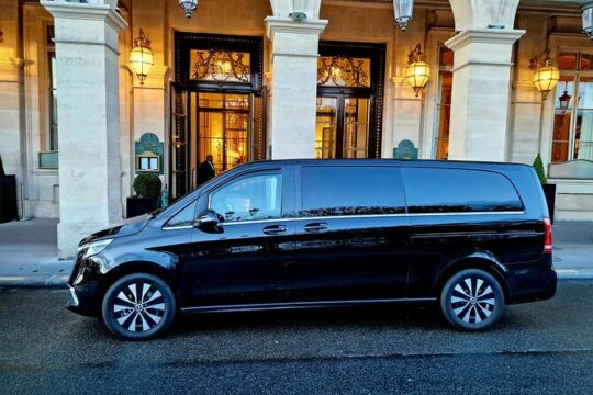 Private Transfer: Paris City to Paris Airport CDG by Luxury Van