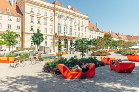 Overview & architectural tour: Secrets of the MuseumQuartier