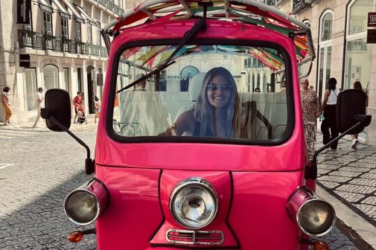Experience Guided Tuktuk Tour in Alfama