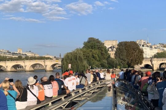 Notre Dame, Latin Quarter and Saint Germain Tour with Seine River