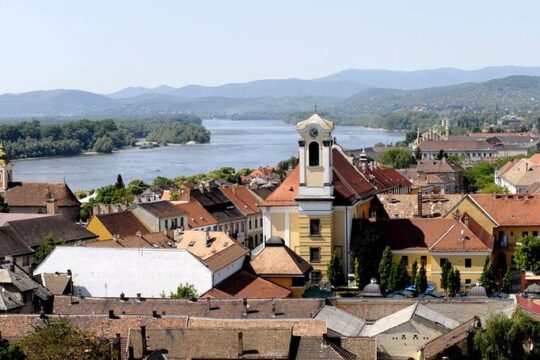 The Beautiful Baroque City of Vác, private Tour from Budapest